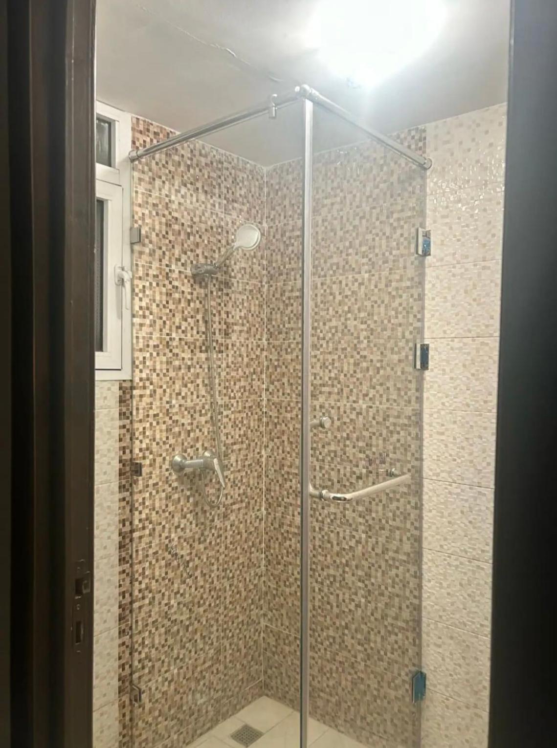Dari Apartment *